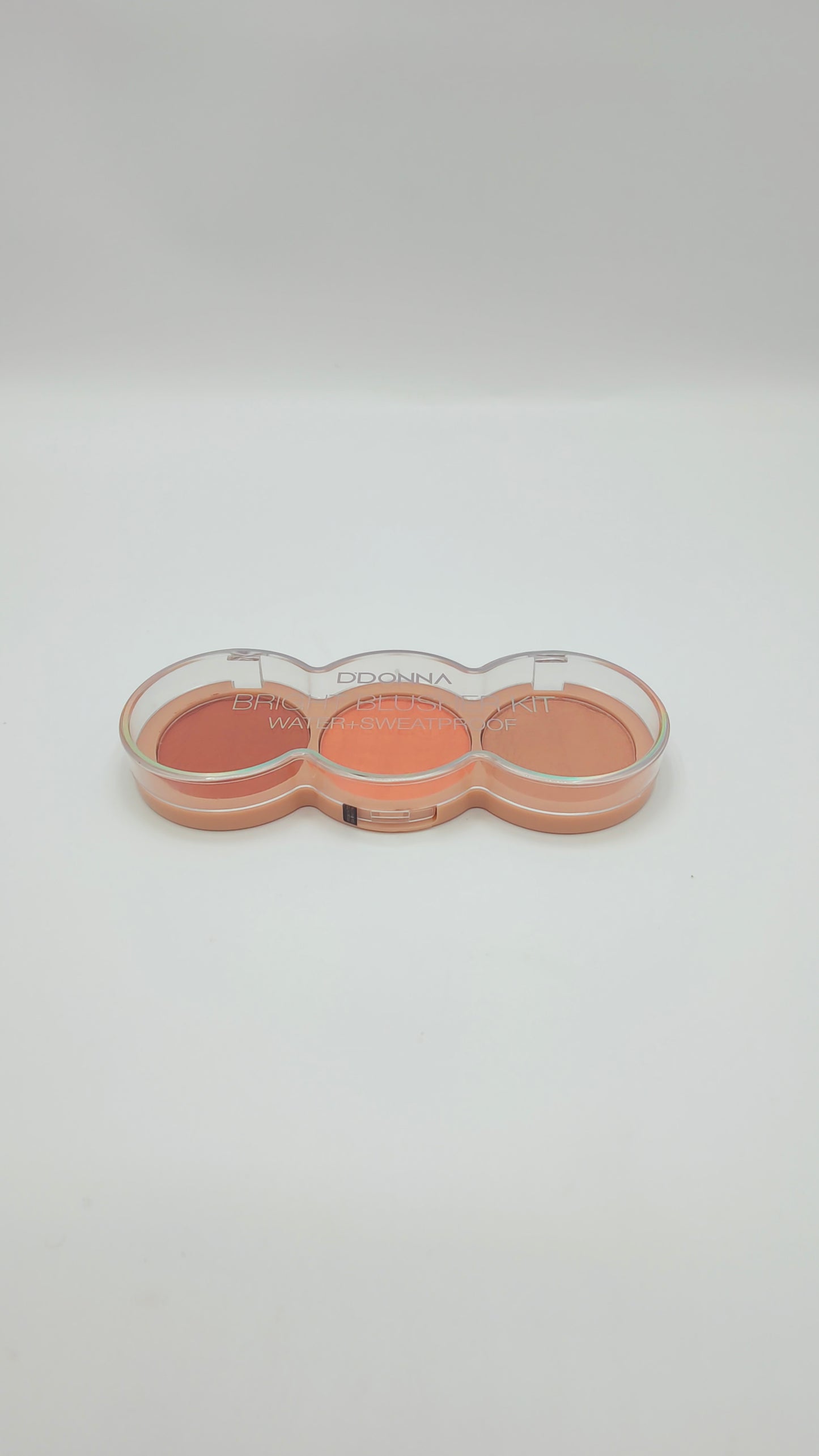 bright blush water+sweatproof d'donna 02