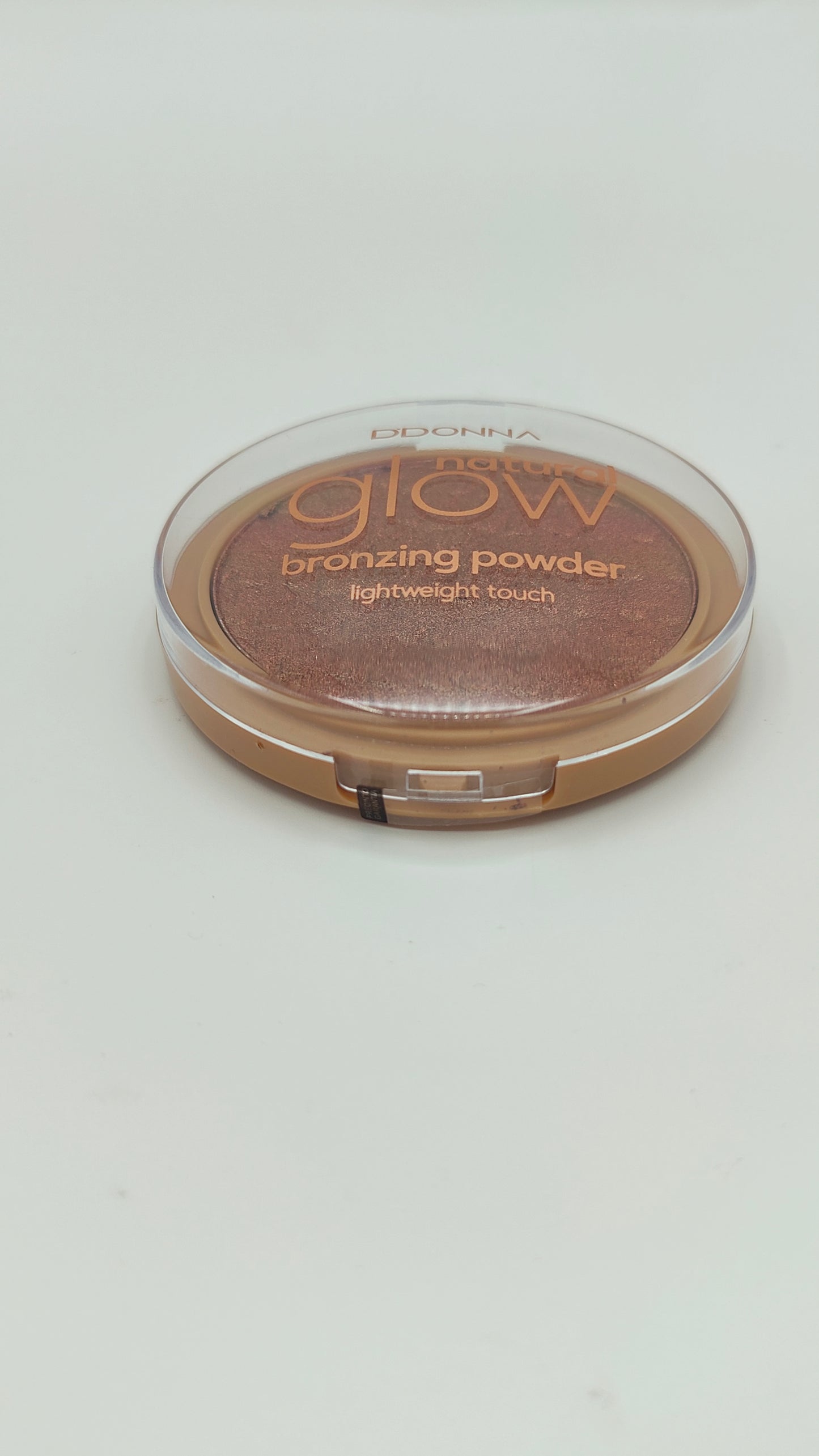 natural glow bronzing powder d'donna 4