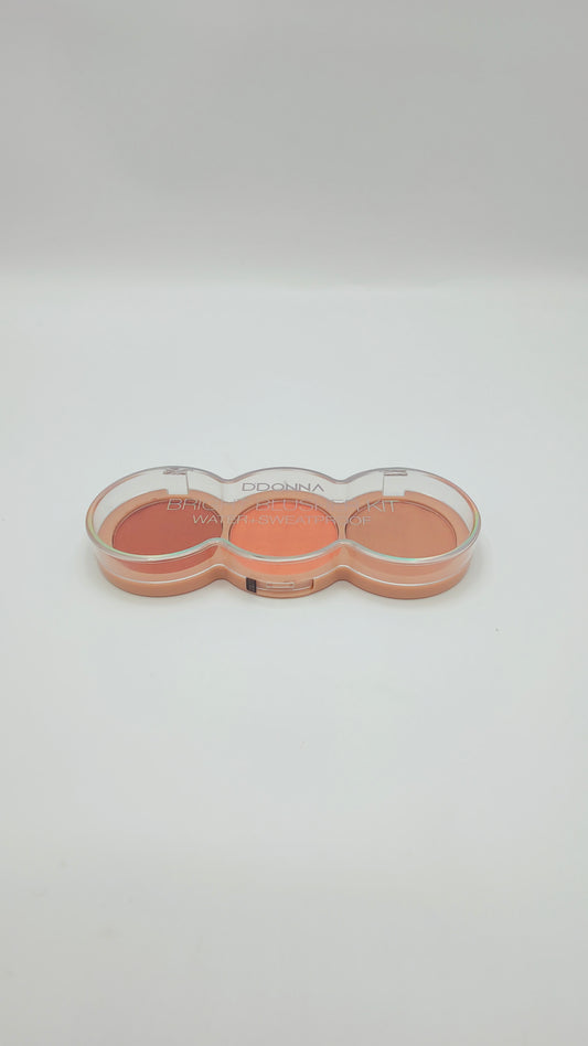 bright blush water+sweatproof d'donna 02